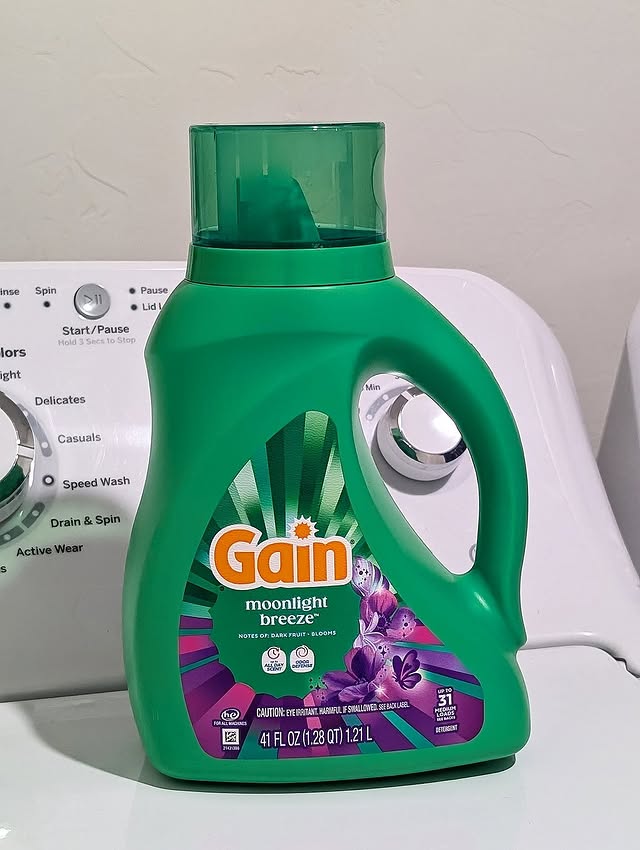 Instagram post by @aswtnsr_ for I Love Gain. Caption reads: [...] that I would use again. @influenster....