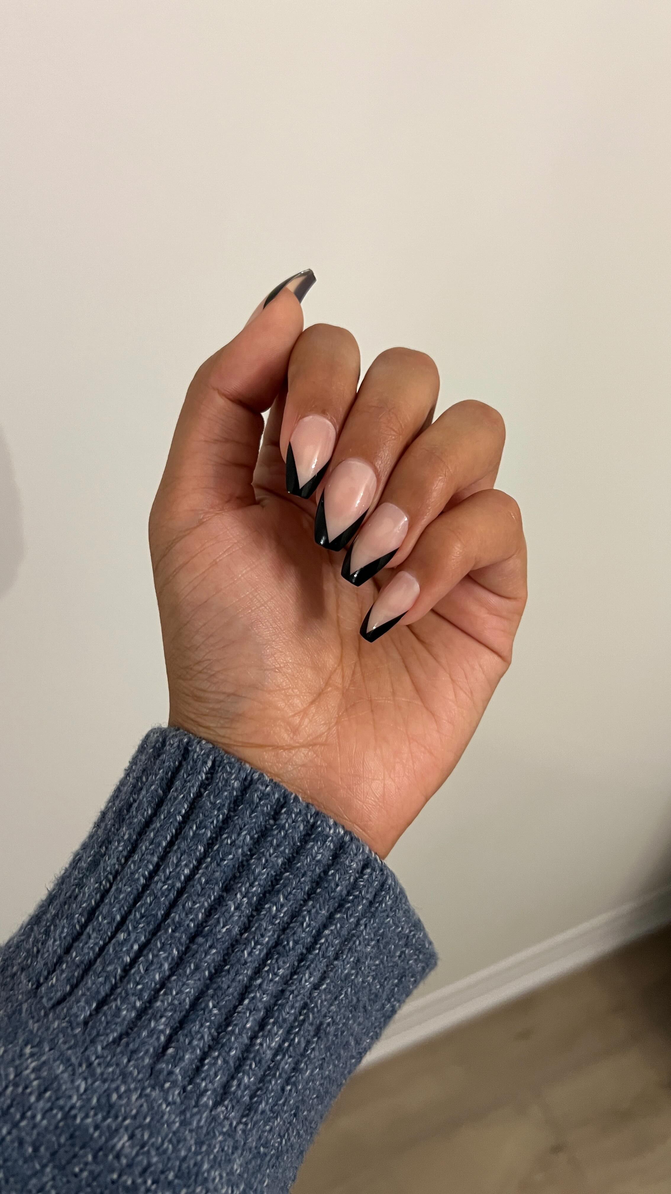 Instagram post by @sachitaa.s for Sally Hansen. Caption reads: Perfect nails in minutes? Yes please @sally_hansen....