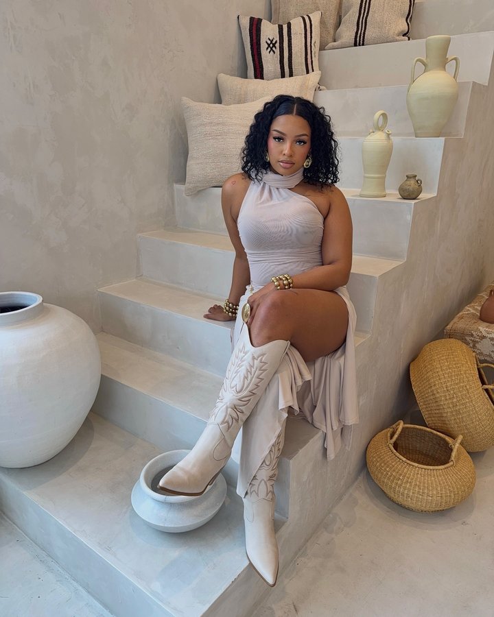 Instagram post by @ambervallen for ShoeDazzle. Caption reads: [...] else when you become a VIP! @shoedazzle....