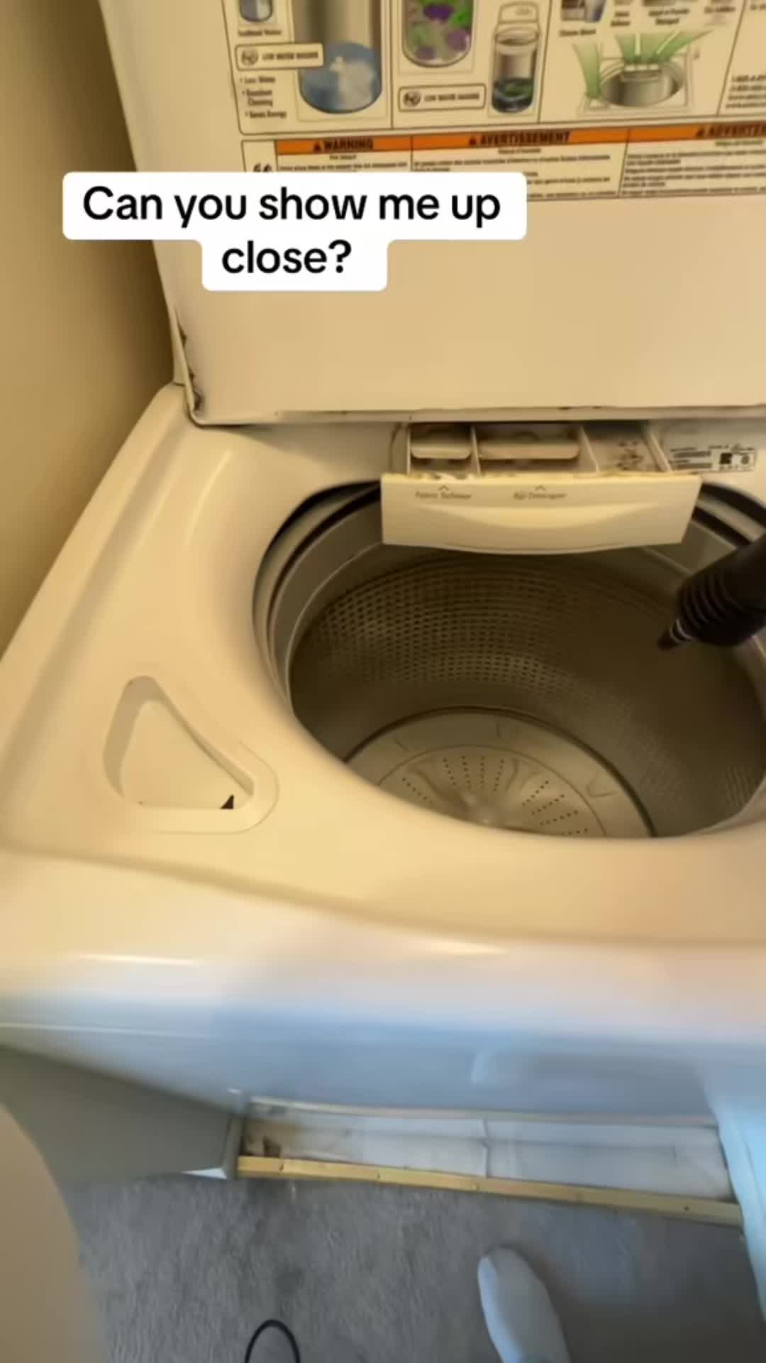 TikTok post by @melrenk1503 for Phueut. Caption reads: [...] #CleanTok #CleaningHacks #DeepCleaning....