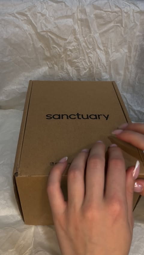 Instagram post by @tamo_eremadze for Scentbird. Caption reads: African Forest Elephant: A woody, aromatic....