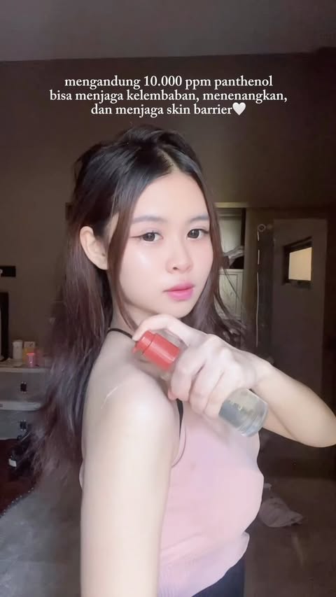 Instagram post by @nitaauly_ for Ciara Indonesia. Caption reads: [...] papua red fruit calming body oil....