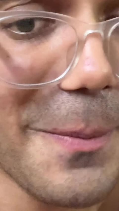 Instagram post by @yug_.__ for HK Vitals. Caption reads: [...] add kiya yeh ₹11 ki tablet 
HK Vitals....