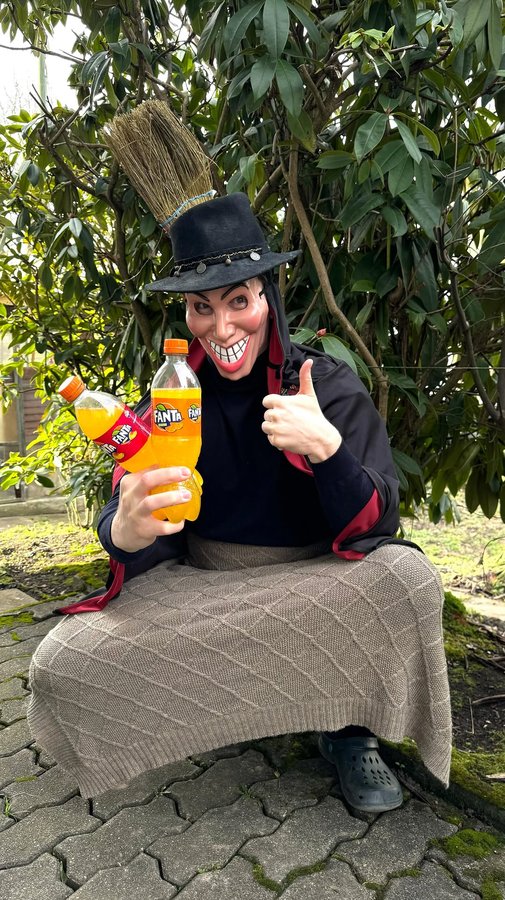 Instagram post by @swisscomedytv for Fanta Schweiz/Suisse. Caption reads: Welli Stadt het die best Fassnacht? 😜 Eigentlich....