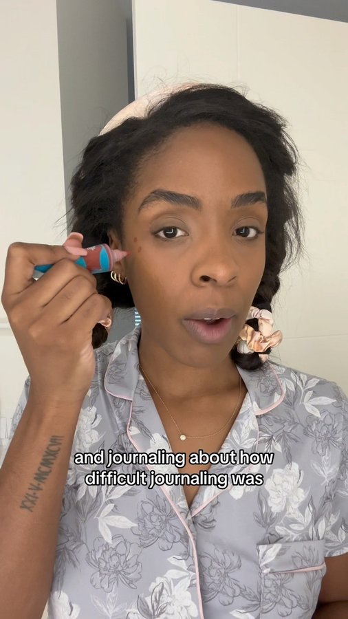 Instagram post by @simonecsaunders for Inside Then Out. Caption reads: [...] code SIMONE10 for 10% off your own Inside....