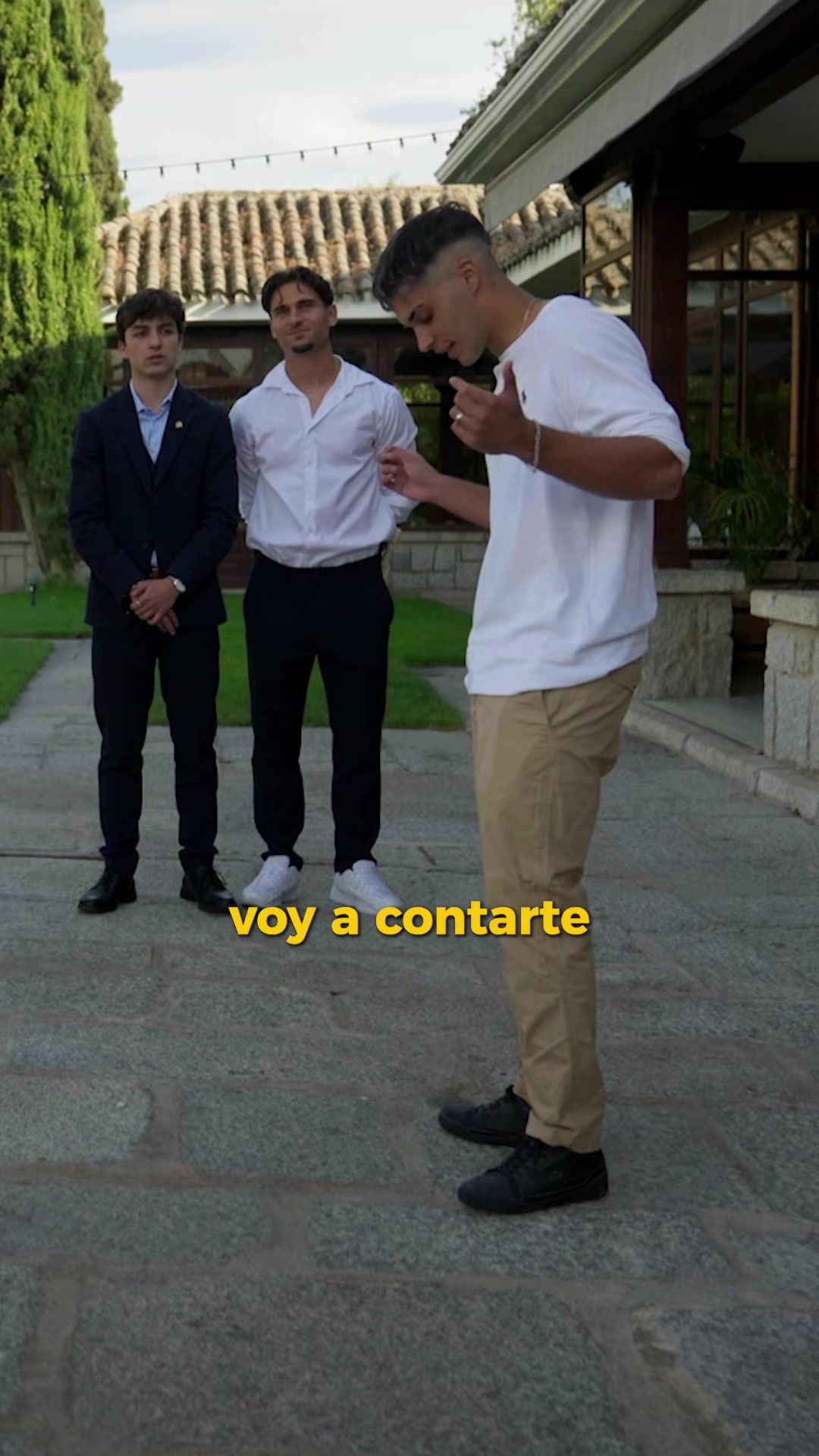 TikTok post by @inesdrobles for La Quinta de Illescas. Caption reads: [...] jajajajaj @LucasG @La Quinta de Illescas.