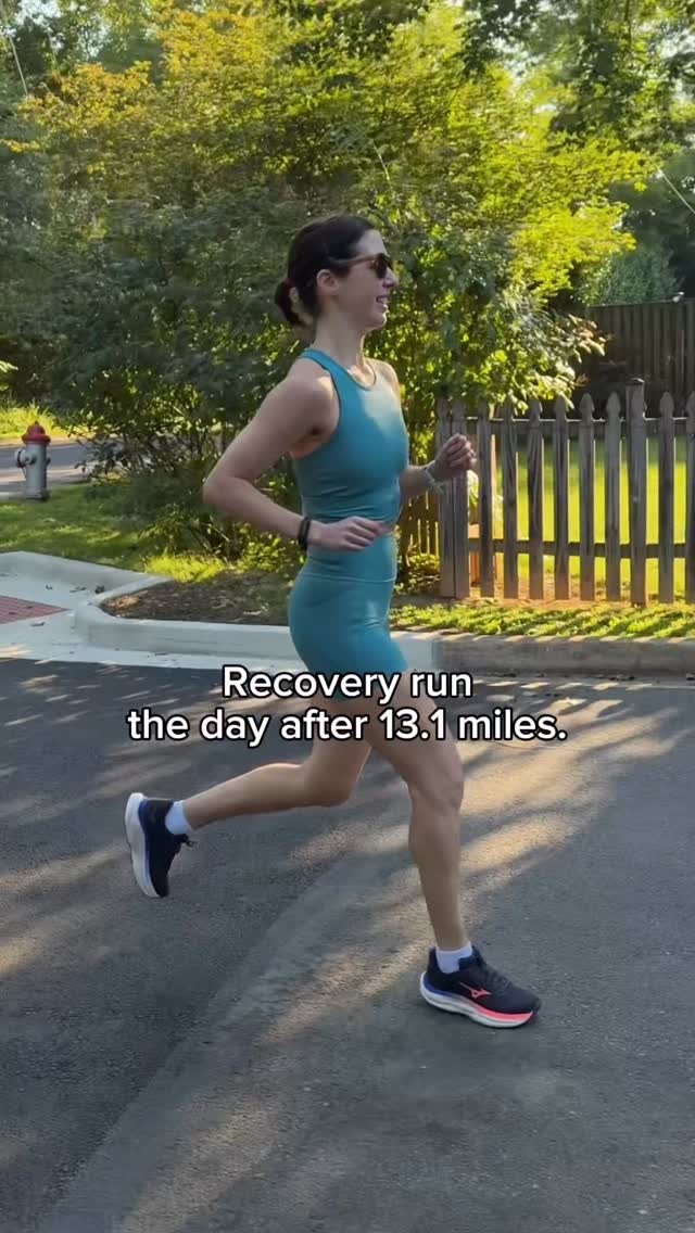 Instagram post by @elizabethclor for Mizuno USA. Caption reads: My review of the Mizuno Wave Sky 9! I ran five....