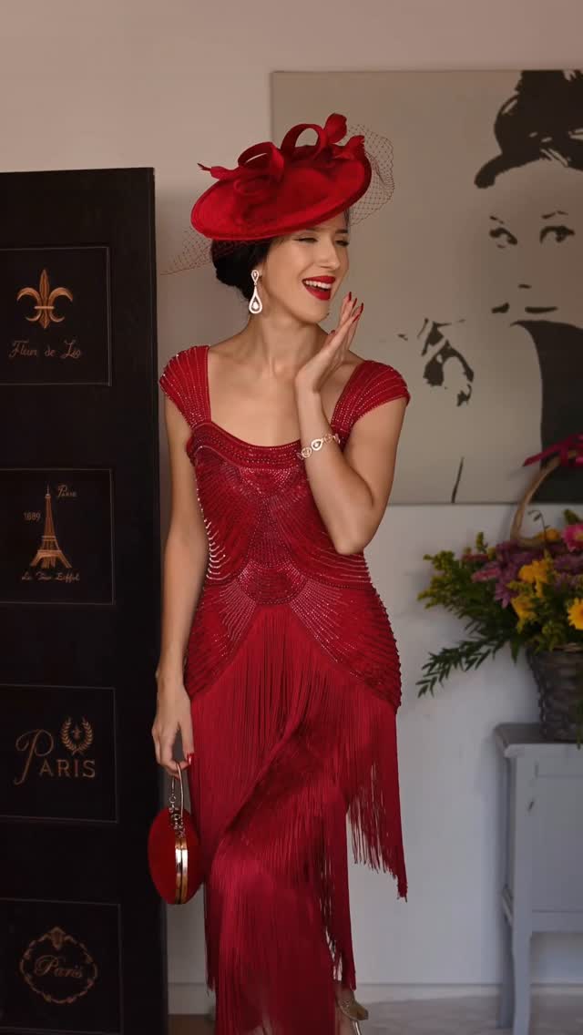 Instagram post by @barinovael for BABEYOND. Caption reads: [...] go in this luxurious outfit from....