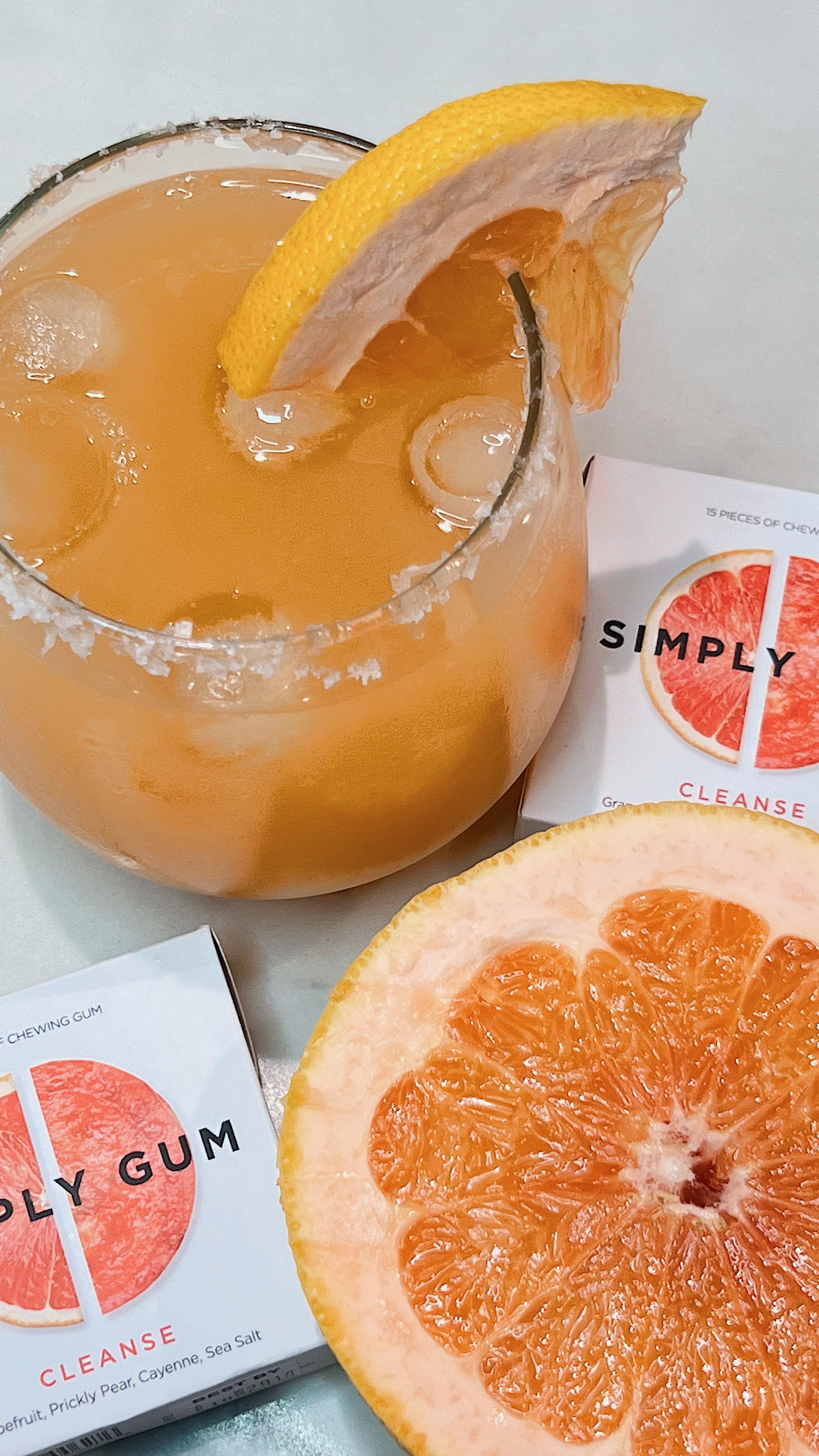 Instagram post by @milanlmarino for Simply Gum. Caption reads: happy sunday! ☻ 
🥭🍍🍋🍹🍓🍉🍒🍊🥥 
let’s make a....