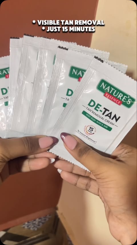 Instagram post by @_glowwithsanobarrr._ for Nature’s Essence. Caption reads: [...] De-Tan routine! ✨ I’ve been using Nature’s....