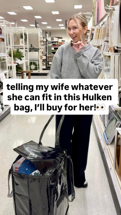 Instagram post by @dani_and_jo for Hulken. Caption reads: [...] the power of a girl and a @hulkenbag 😅😳....