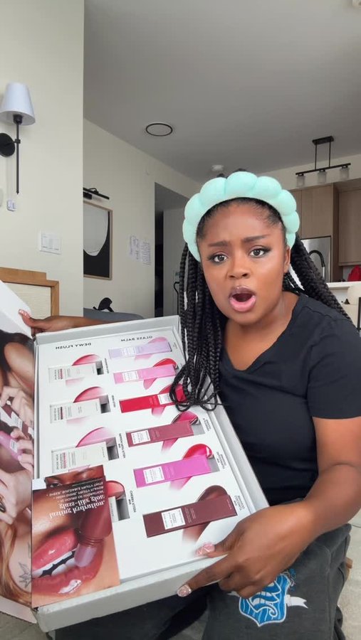 Instagram post by @missdarcei for Glow Recipe. Caption reads: @glowrecipe had new shades of their blush and lip....