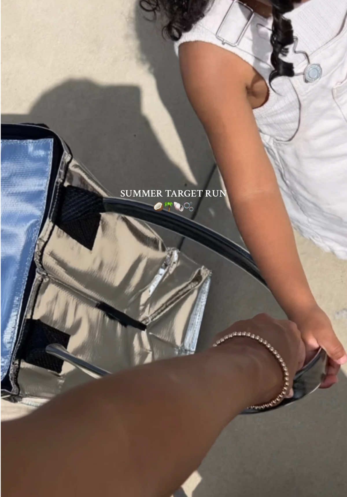 TikTok post by @isabellaahilma for Hulken. Caption reads: The Hulken fits everything, rolls like a dream, &....