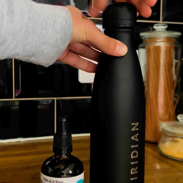 Instagram post by @vanessas_family_life for Viridian Nutrition. Caption reads: [...] totally fell off! I started adding....