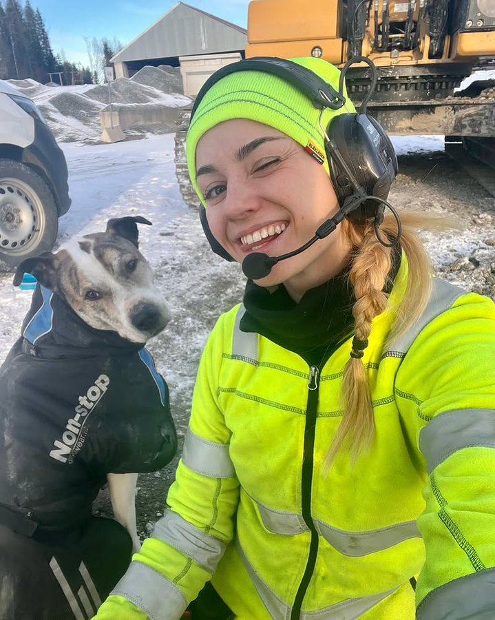 Instagram post by @gulbloggen for Blåkläder. Caption reads: Companion🔧

•
•
#gulbloggen #mekaniker....