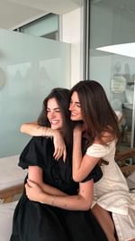 Instagram post by @celinebethmann for Sarda. Caption reads: [...] that makes me feel powerful >>> 
@sarda....