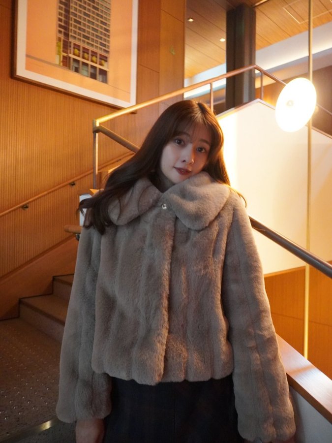 Instagram post by @baemary_ for Her lip to. Caption reads: Dinner....