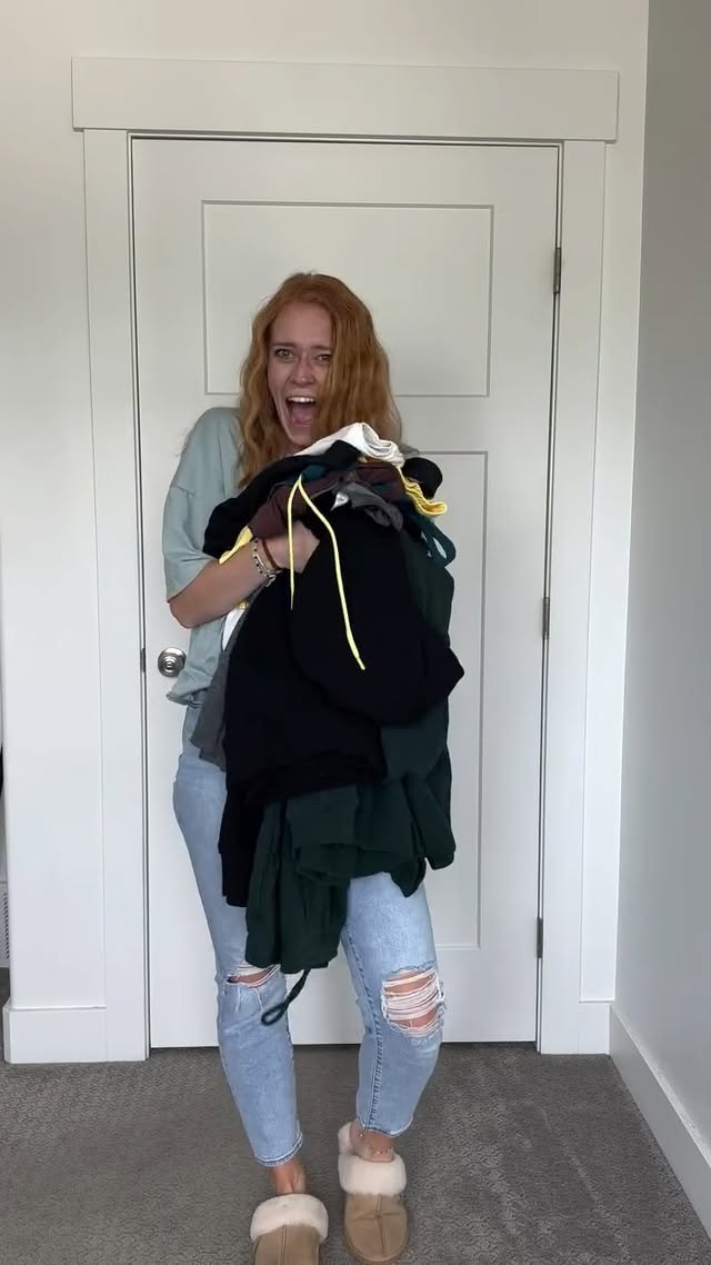 Instagram post by @redheaded.runner for Senita Athletics. Caption reads: HER = Senita All the style, function, cost, and....