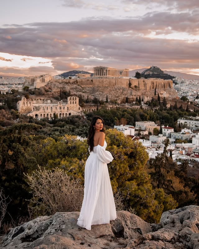 Instagram post by @anoushkalila for Soru Jewellery. Caption reads: Sunrise over Athens 🇬🇷 A moment from last week....