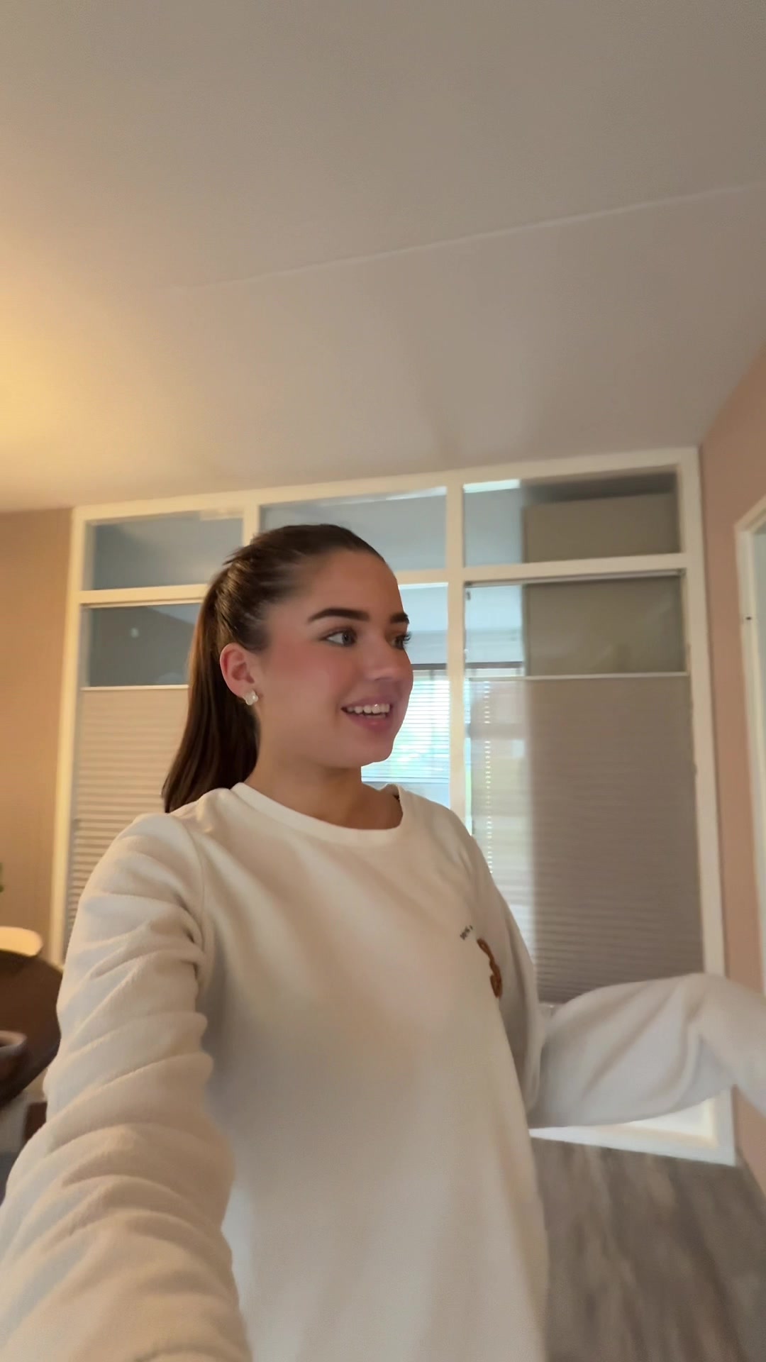 TikTok post by @indysuzanna for Squishmallows. Caption reads: Advertentie| Welke squishmallows zou jij in je....