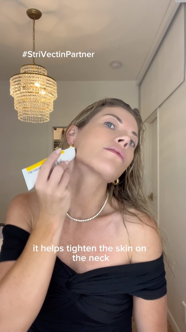 Instagram post by @gilliandelzotto for StriVectin. Caption reads: #StriVectinPartner We don’t have time for tech....