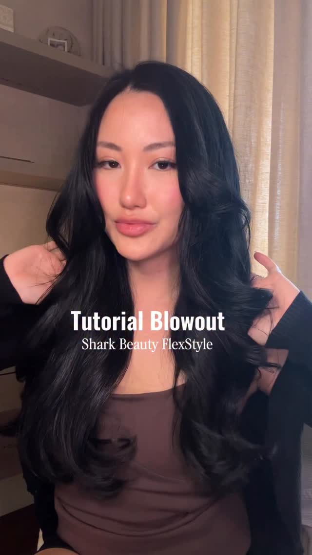 Instagram post by @vikbeaute for Shark Beauty. Caption reads: Tutorial de blow out com @sharkbeautybr....