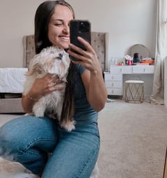 Instagram post by @vanessamoraesoficial for The Union Difference. Caption reads: Quem tem uma cachorrinha que não para um segundo....