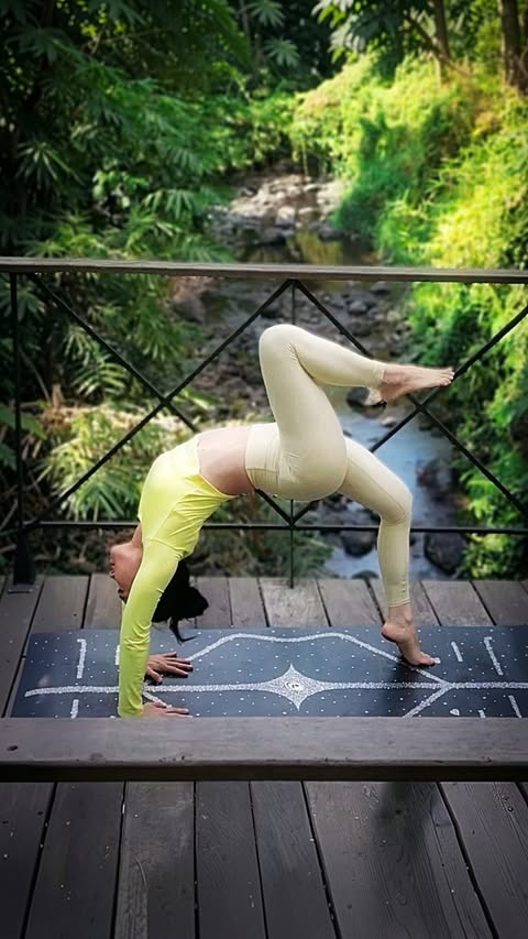 Instagram post by @liu.yanti for Alo Yoga. Caption reads: [...] for what feels true. 🌿 I’m wearing @aloyoga....