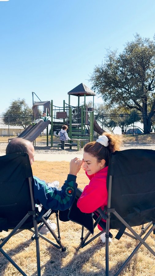 Instagram post by @2bebek1damla for EVER ADVANCED. Caption reads: [...] Comfort: Comfort Anywhere with the EVER....