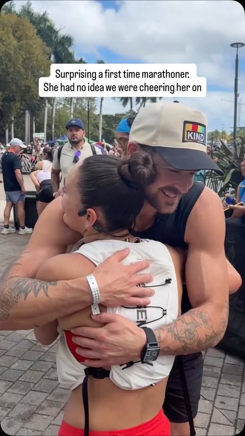 Instagram post by @dylanefron for KIND Snacks. Caption reads: [...] to CHOOSE KIND #KINDPartner @kindsnacks.