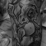 Instagram post by @haireinspaziert_by_laura for EXTRA Gum. Caption reads: AUA 🫠 #painintheass 
•
•
*werbung weil....