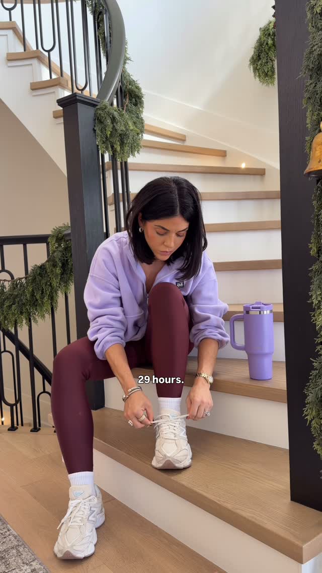 Instagram post by @vanessaa.giuliani for Contigo. Caption reads: It girl approved The @gocontigoca Streeterville 30....