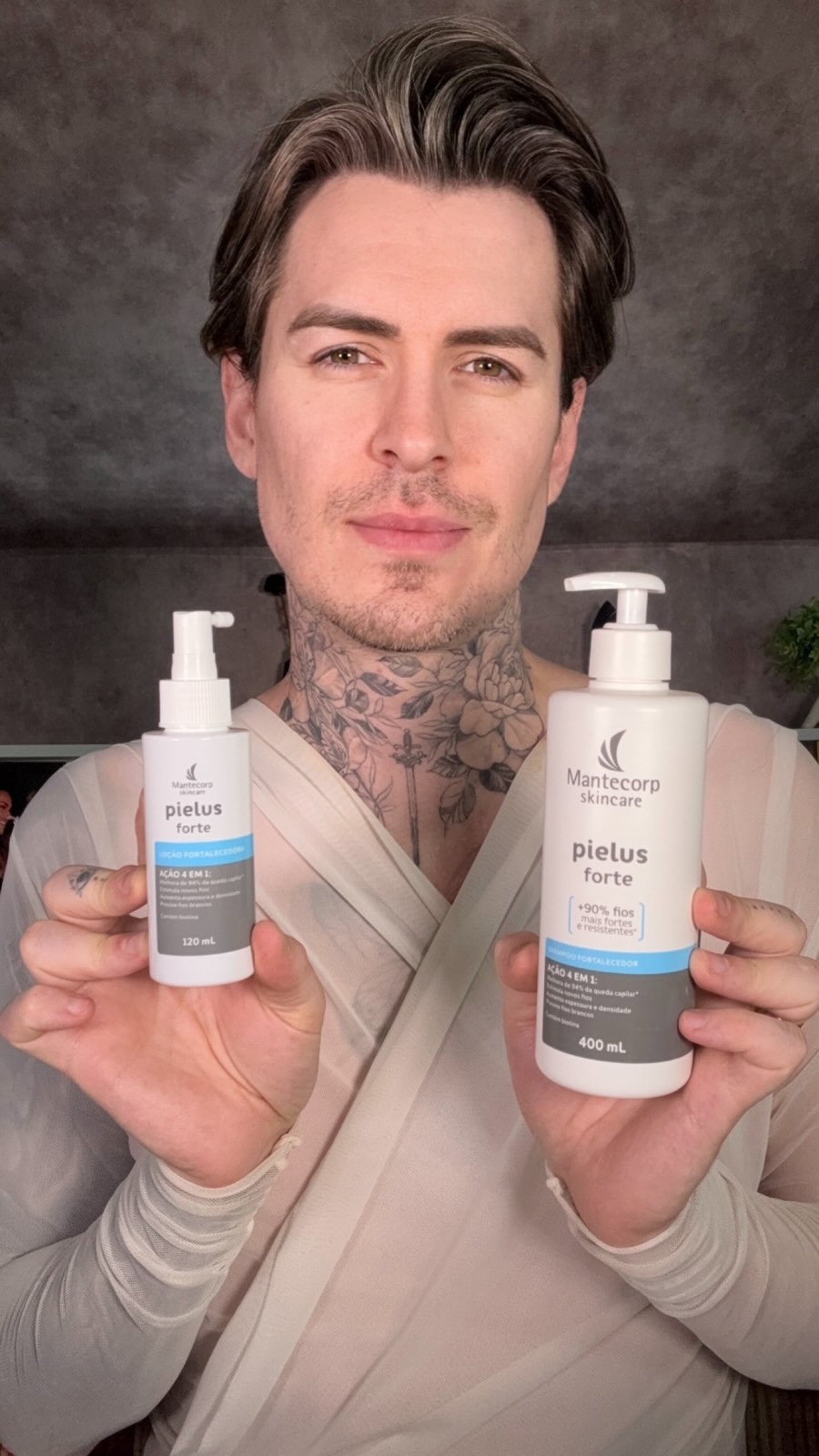 Instagram post by @lucasrodriguezhair for Mantecorp Skincare. Caption reads: Inovação e tecnologia aliados é o que a....