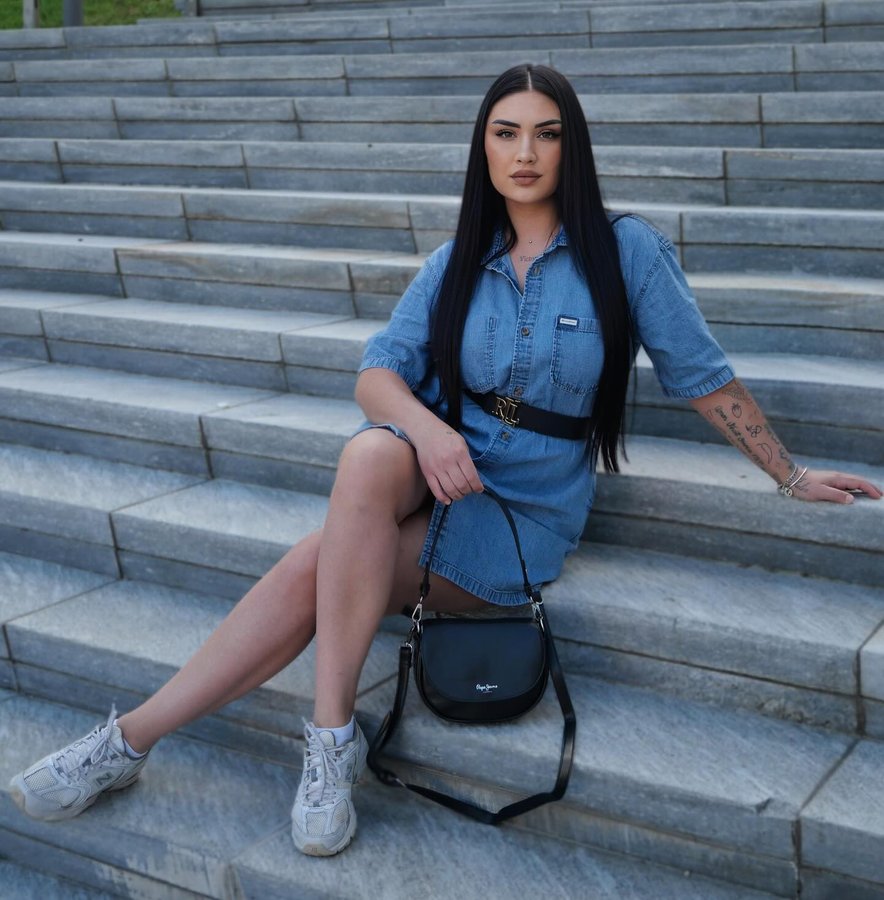 Instagram post by @dianetta_turcu for Spartoo. Caption reads: 🌤️
 
Total outfit by @spartoogram 
#spartoo....