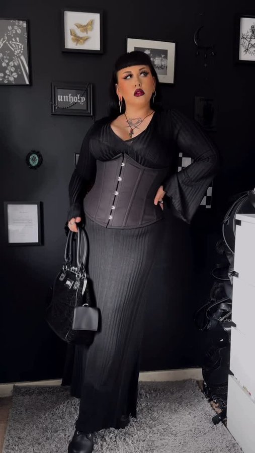 Instagram post by @rhikatera for Orchard Corset. Caption reads: [...] shoes: @killstar killstar * Corset:....