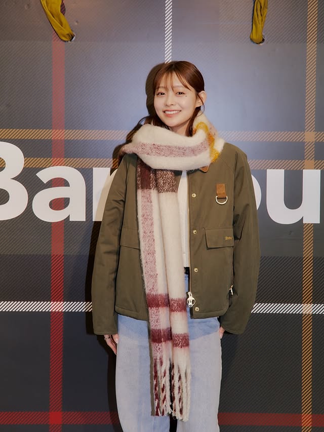Instagram post by @tazaki_sakura for Barbour. Caption reads: Barbour AW 2026🧣🤎 . #barbourjapan #バブアー #PR.