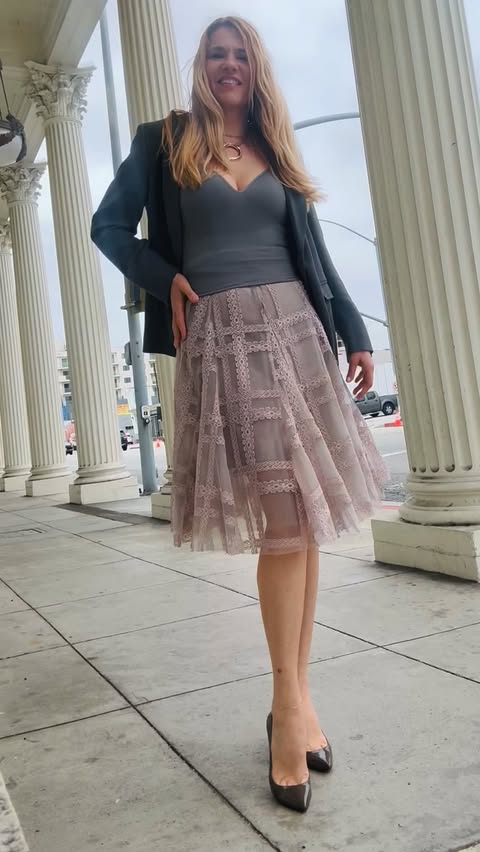 Instagram post by @joan_wozniak_style for Underoutfit. Caption reads: [...] your ordrer with code JOANNA57108....
