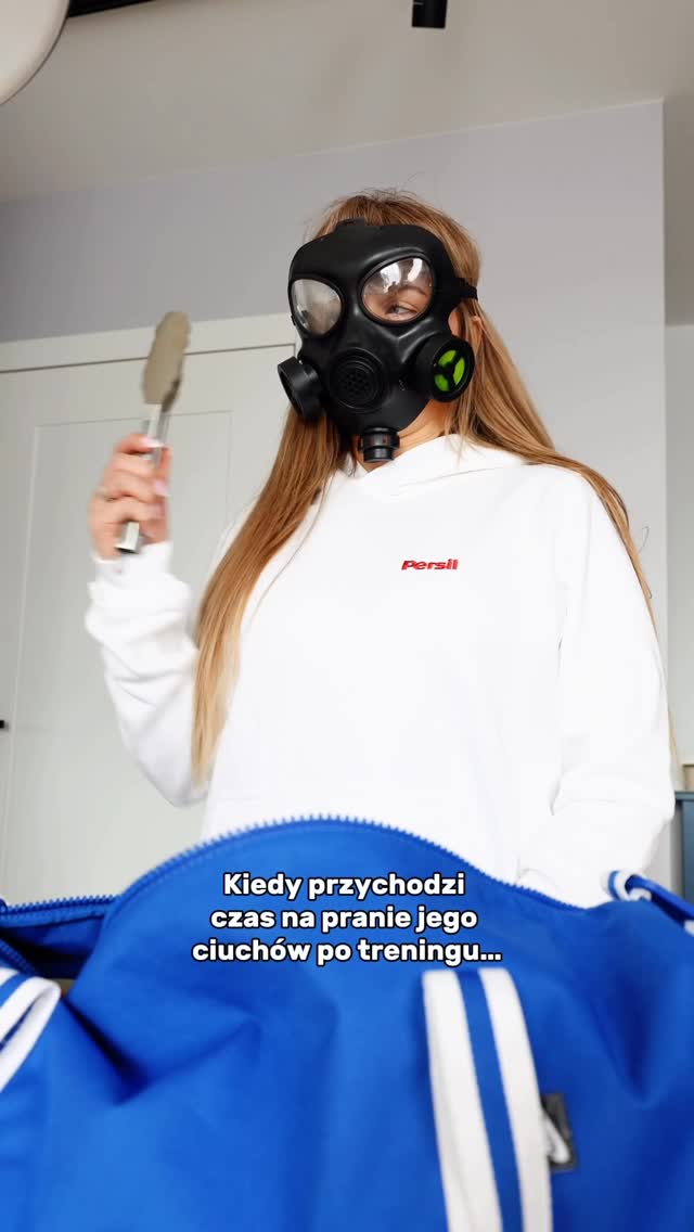 Instagram post by @mamokochamcie for Ask Team Clean. Caption reads: [reklama] #teampersil 

Dziewczyny… czy tylko ja....