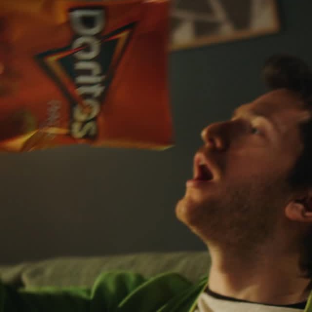 Instagram post by @halkekmag for Doritos. Caption reads: Teoman mı? Var. Aleyna mı? O da var. Mahmut....
