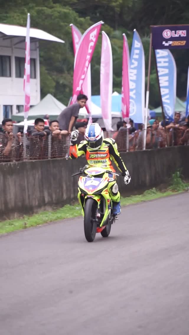 Instagram post by @fahrisandi208_ for Yamaha Motor. Caption reads: Aura Farming 99.99% Accuracy🥶🤙

King Of 4T....