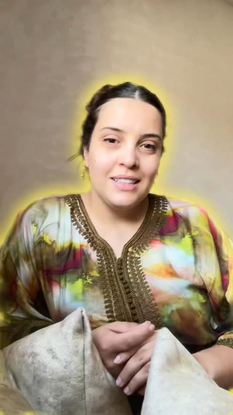 Instagram post by @fullofbean.s for Sendwave. Caption reads: [...] جيتكم؟ 🙃🥵 Avec l’application....