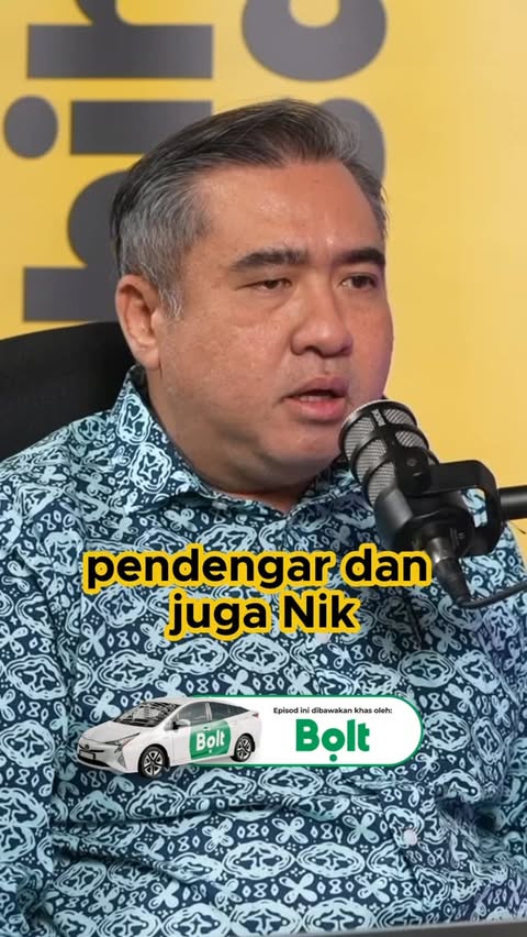 Instagram post by @lokesiewfook for Bolt. Caption reads: [...] Lebih Masa Episod 75 yang dibawakan oleh....