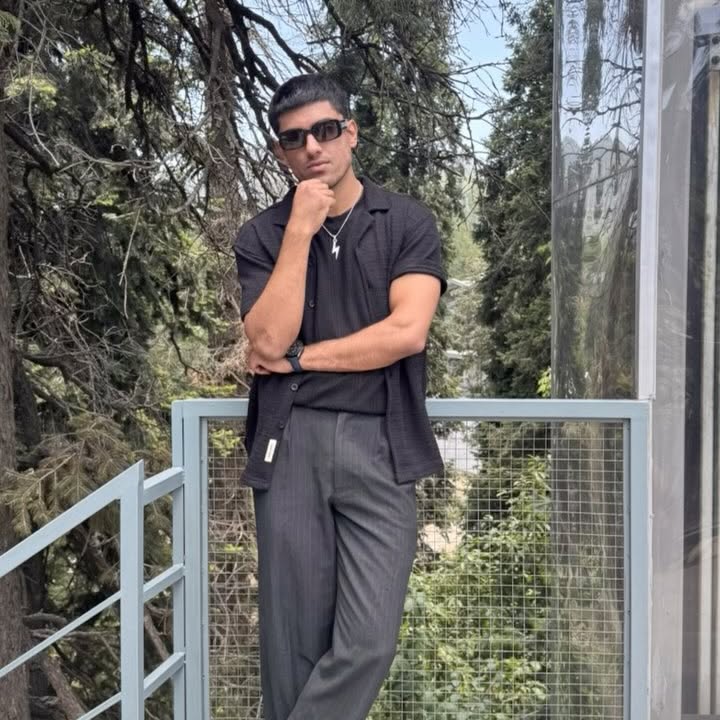 Instagram post by @zayn_khan_khail for Dolce&Gabbana. Caption reads: Sometime less is More 🖤

What An amazing....