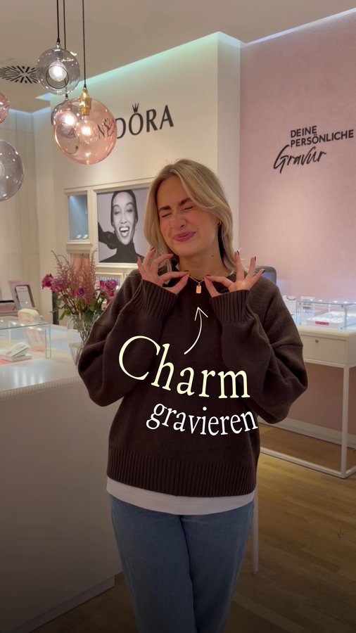 Instagram post by @kikidoyouloveme for Pandora. Caption reads: [...] Charm von @theofficialpandora soll mich....