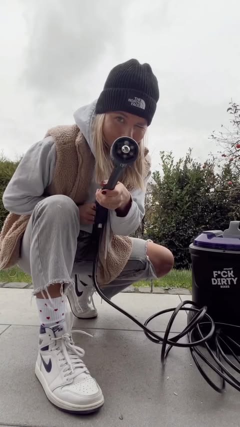 Instagram post by @road_bike_girl for Dynamic Bike Care. Caption reads: [...] do. Clean anytime, anywhere 💦....