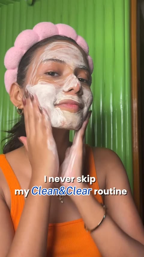 Instagram post by @_beingkhushu for Clean & Clear. Caption reads: My super saviour ✨ #AD #HitRefresh #Clean&clear.