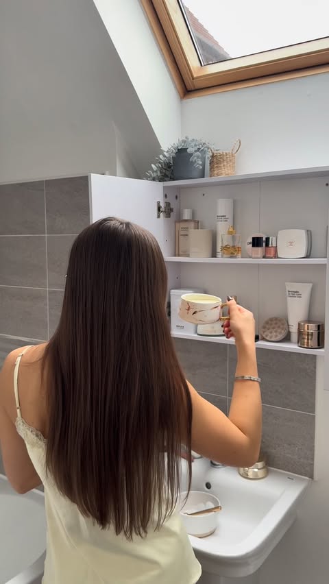 Instagram post by @withdanielle_ for Sunday Riley. Caption reads: morning moments 🤍✨🪽

Products used;....