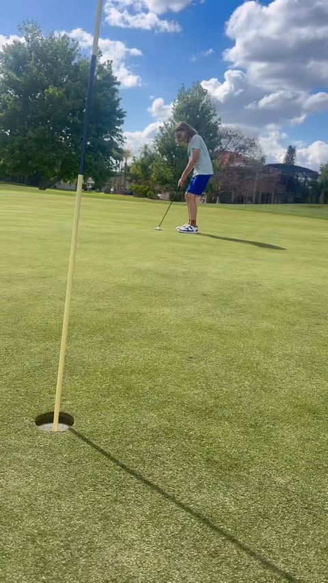 Instagram post by @thexanderwilson for VICE GOLF. Caption reads: [...] as I show you how to use the @vicegolf....