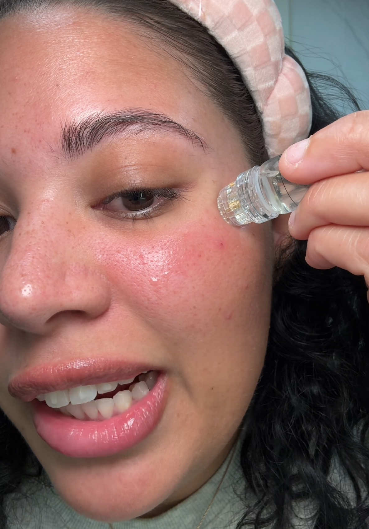 TikTok post by @brooklyntaylorxoxo for Qure Skincare. Caption reads: [...] after this treatment 😮‍💨🥰🫶🏽 @Qure....