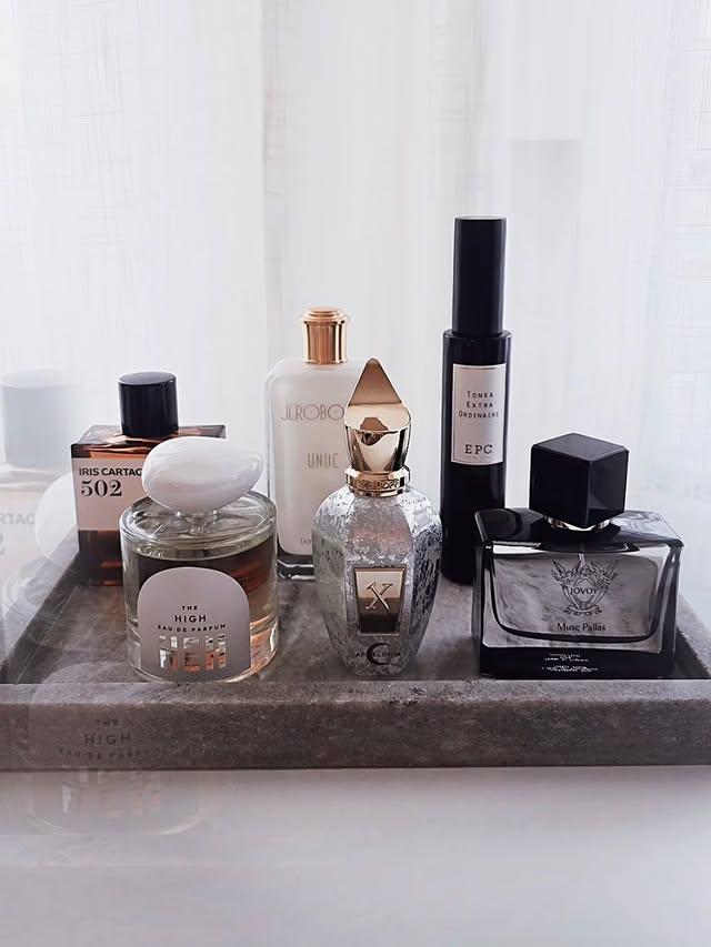 Instagram post by @fragrancesniffwithme__ for Bon Parfumeur. Caption reads: [...] favourite fragrance of 2025 was?....